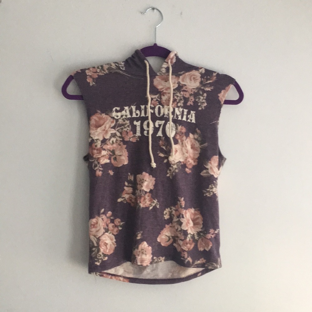 Sleeveless hoodie